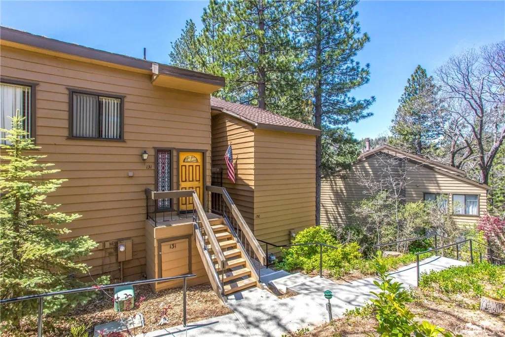 Lake Arrowhead, CA 92352,27657 Peninsula Drive