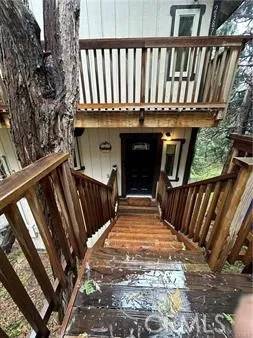23878 Lakeview Drive, Crestline, CA 92325