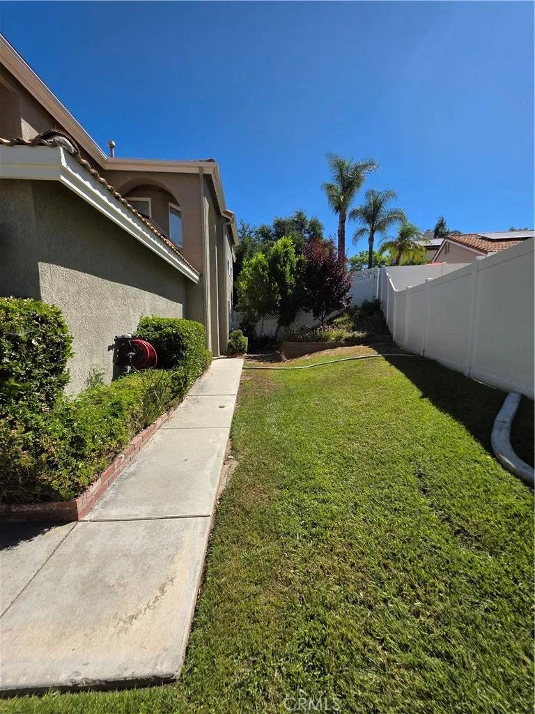 Highland, CA 92346,29390 Crest View Lane