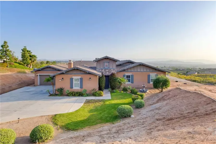 650 Crystal Mountain Circle, Riverside, CA 92506