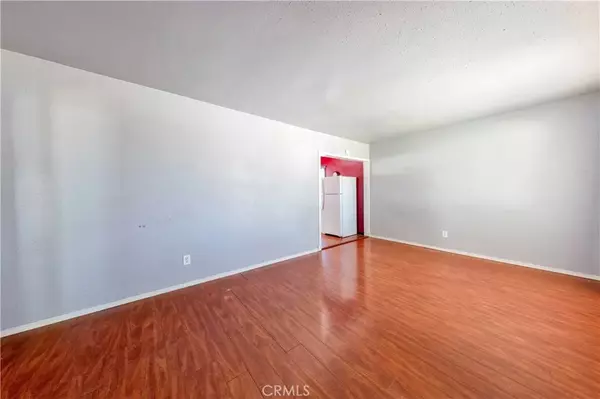 Fontana, CA 92335,8933 Locust Avenue