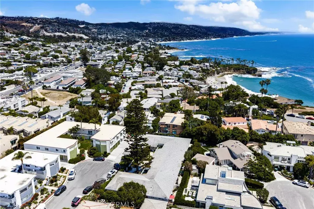 Laguna Beach, CA 92651,1575 Via Capri #6