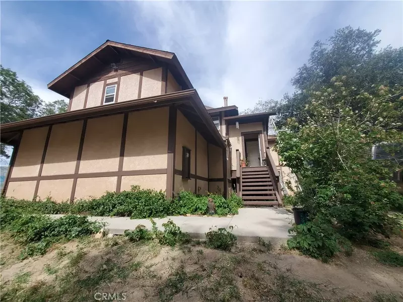 535 N Dart Canyon Road, Crestline, CA 92325