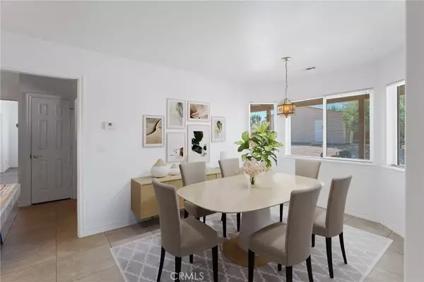 9735 Highland Road, Oak Hills, CA 92344