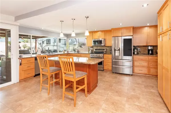 Norco, CA 92860,3985 Oakridge Circle