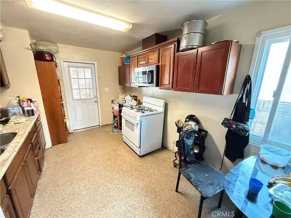 Corona, CA 92879,210 S Howard Street