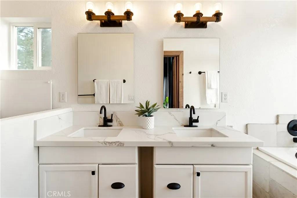Running Springs, CA 92382,30191 Enchanted Way