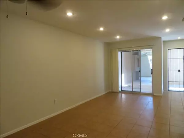 2857 N Los Felices Road #106, Palm Springs, CA 92262
