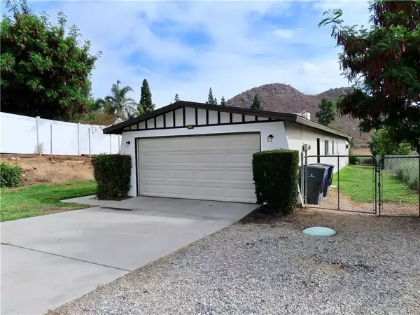 Riverside, CA 92505,6149 La Sierra Avenue