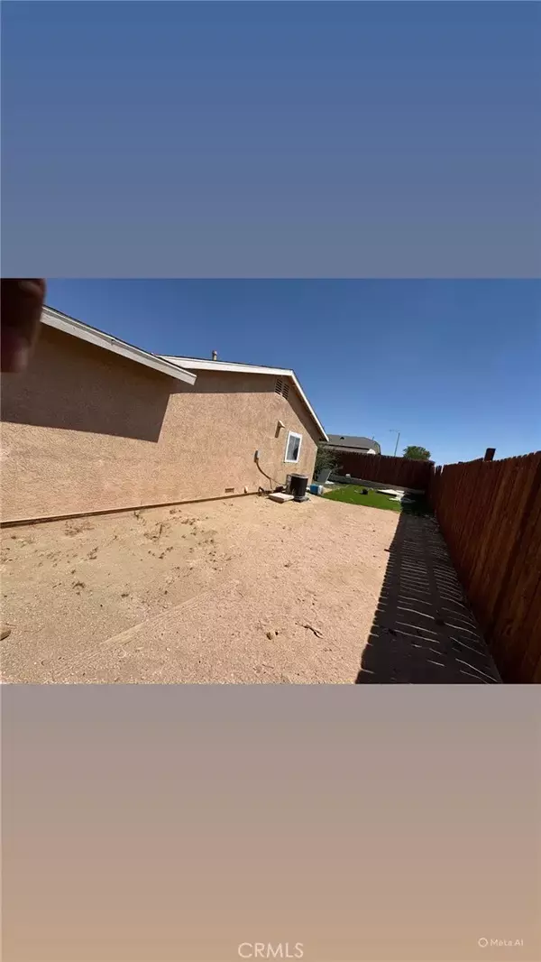 Adelanto, CA 92301,10401 Buckboard Circle