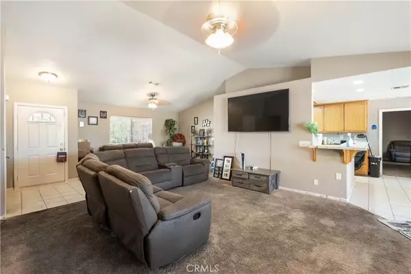 Hesperia, CA 92345,11878 Pinon Ave