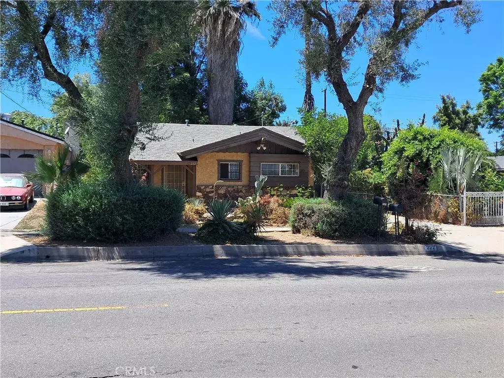 Corona, CA 92882,222 N Buena Vista Avenue