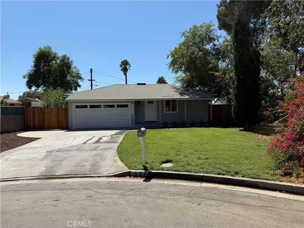 1537 Mulberry Street, Riverside, CA 92501