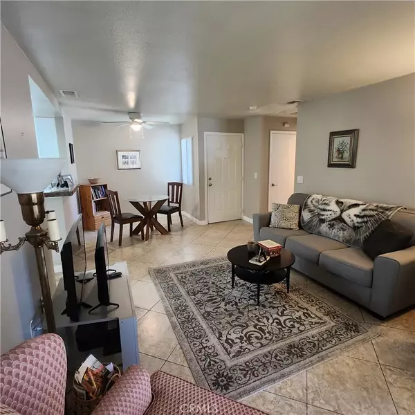 Lake Elsinore, CA 92530,16377 Lakeshore Drive #2F