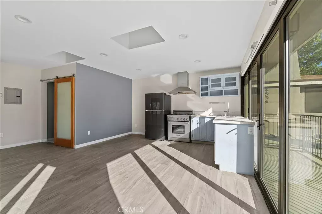 Los Angeles, CA 90032,4536 Maycrest Street