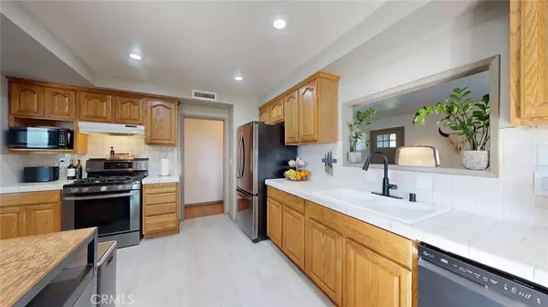 Claremont, CA 91711,431 Lewis Court