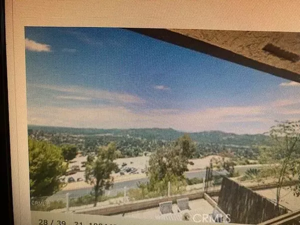 La Canada Flintridge, CA 91011,752 Galaxy Heights Drive