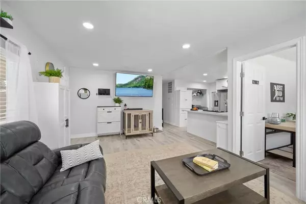Perris, CA 92570,17086 Esperanza Drive