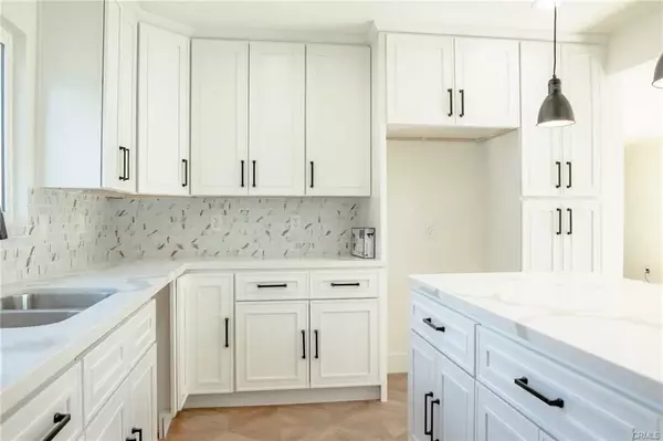 Long Beach, CA 90805,5916 Walnut Avenue