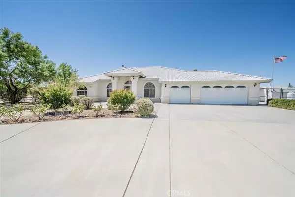 13880 Paramount Road, Phelan, CA 92371