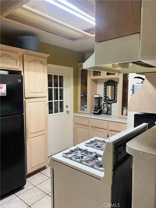 Ontario, CA 91762,550 W Belmont