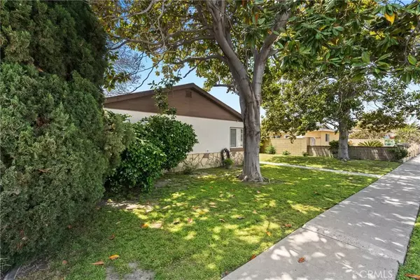 Midway City, CA 92655,8252 Mcfadden Avenue