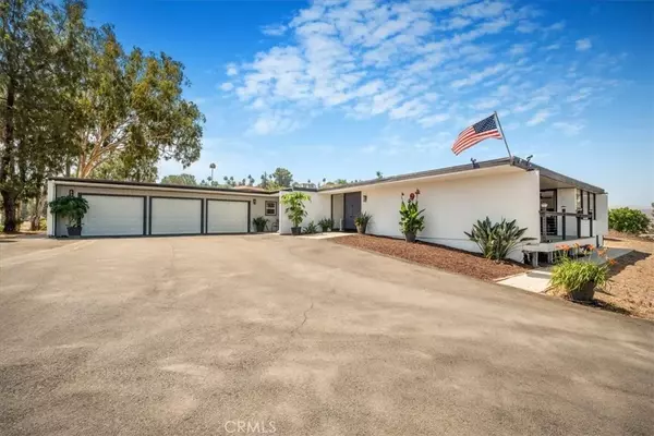 10220 Balmoral Court, Riverside, CA 92503