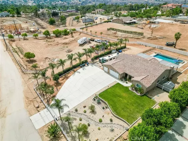 Riverside, CA 92504,16073 Capella Street