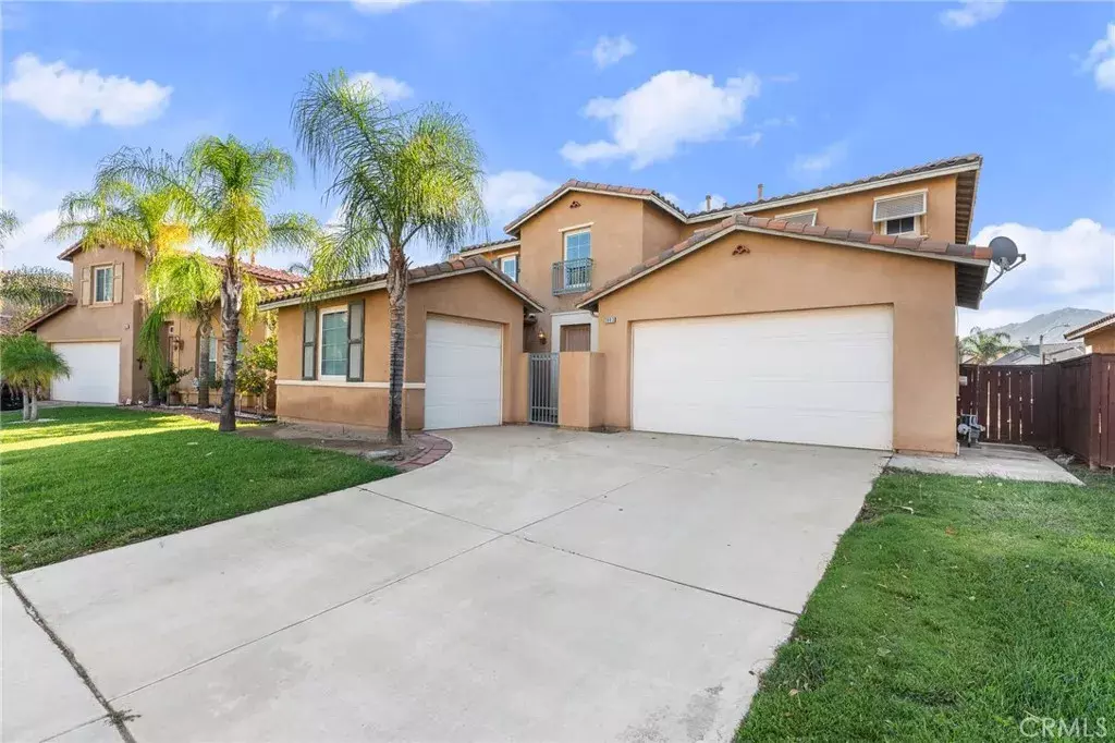 Perris, CA 92571,3963 Sauvignon Way