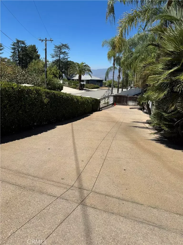 Redlands, CA 92373,671 671 East Sunset Drive North #2