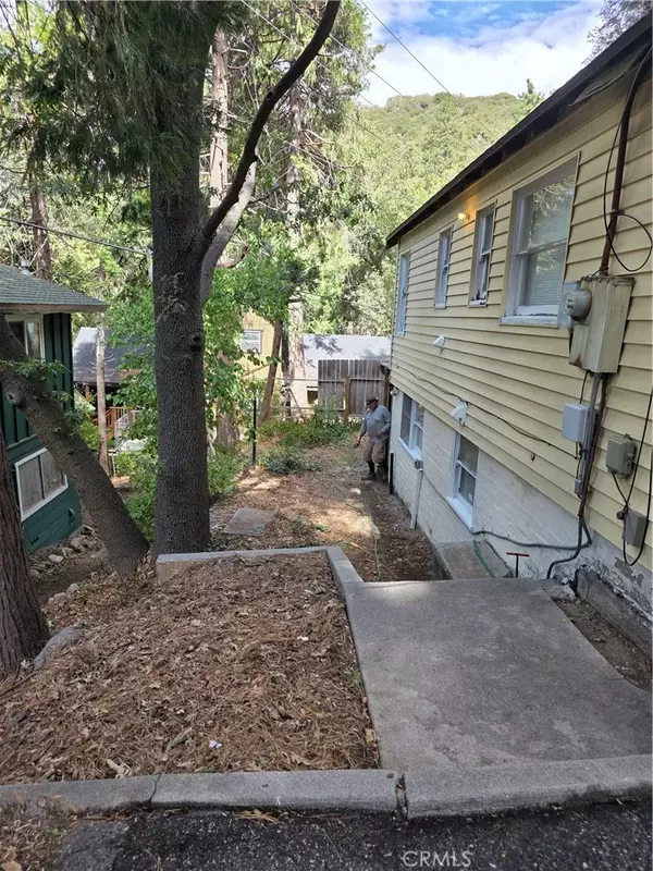 Crestline, CA 92325,25120 Boa