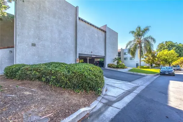 Redlands, CA 92373,242 E Fern Ave #208