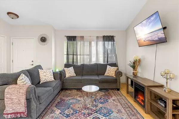 Riverside, CA 92508,200 E Alessandro Boulevard #17