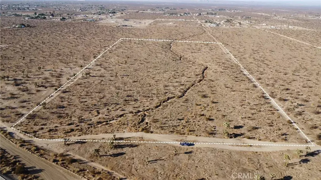 0 La Mesa Rd, Phelan, CA 92371