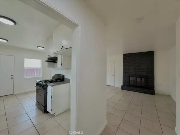 Rialto, CA 92376,332 E Rosewood