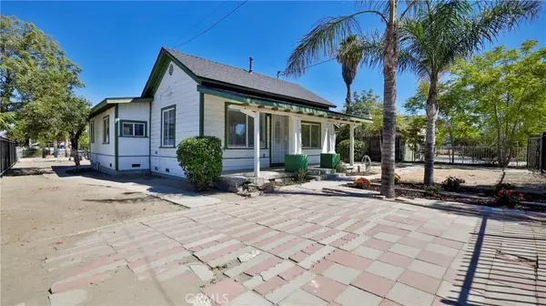 Hemet, CA 92543,424 W Latham