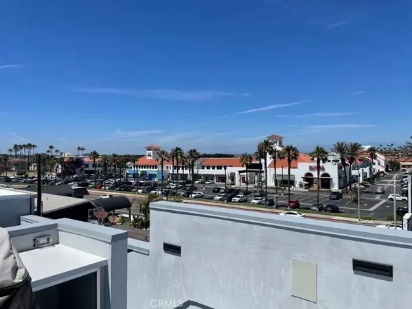 Sunset Beach, CA 90742,16459 24th Street