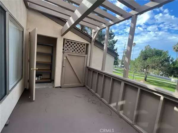 Santa Ana, CA 92701,1350 Cabrillo Park #F