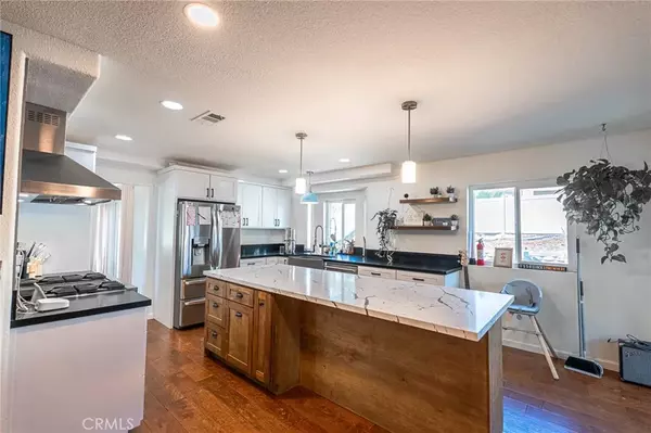 Murrieta, CA 92562,40885 Mountain Pride