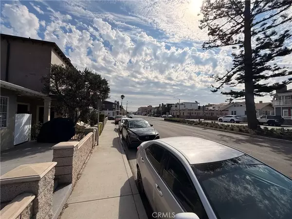 Newport Beach, CA 92661,126 E Balboa