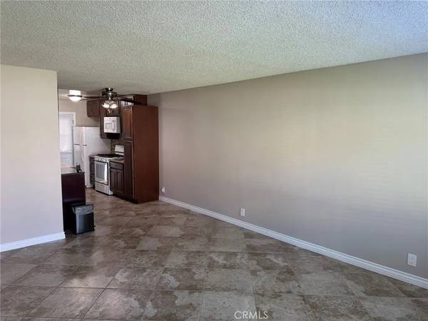Lake Elsinore, CA 92530,150 E Lakeshore Drive #14