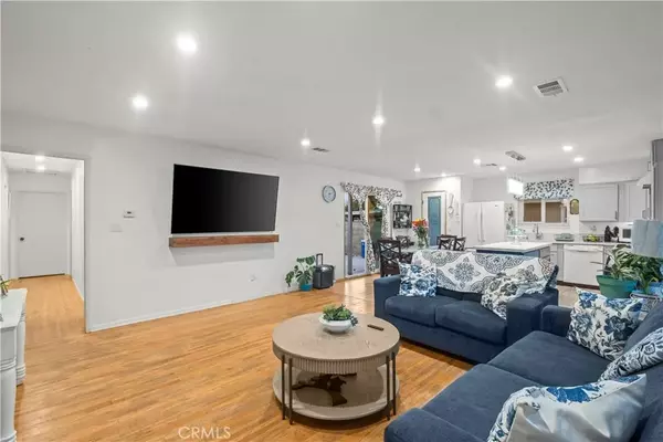 Palmdale, CA 93550,38727 Lemsford