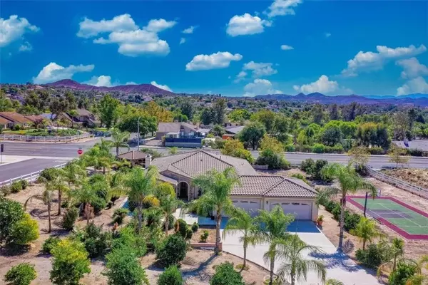 Riverside, CA 92504,17715 Timberview