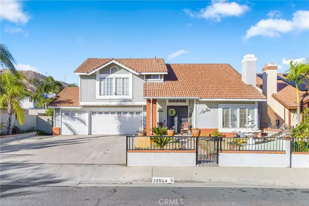 Moreno Valley, CA 92557,22564 Kinross