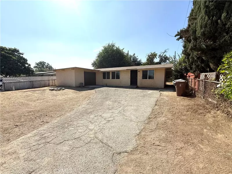 1765 Alston, Colton, CA 92324