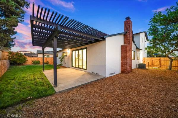 San Diego, CA 92119,8402 Boulder Place