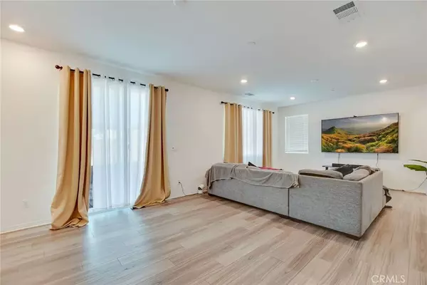 Rialto, CA 92377,2526 Gunner Ridge