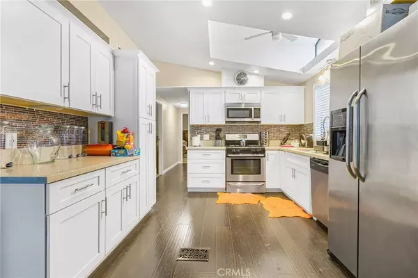 Corona, CA 92883,21650 Temescal Canyon #13