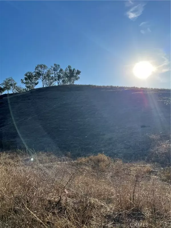 Lake Elsinore, CA 92530,0 Locust