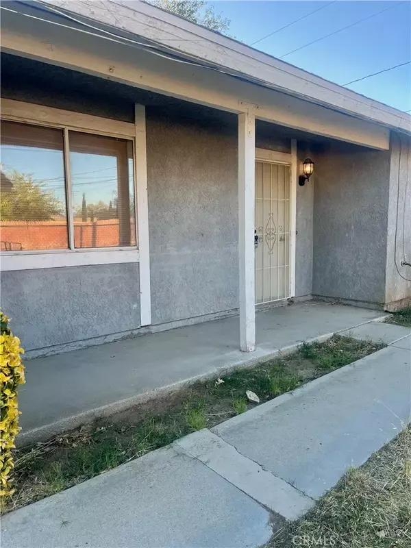 16535 Pine #B, Hesperia, CA 92345